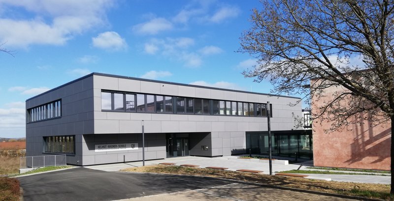 kunstofftechnik-werkzeugbau-gebaeude01